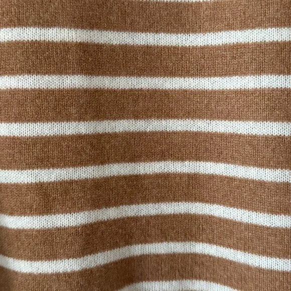 Reformation Cashmere Boyfriend Sweater Size L - Picture 2 of 4